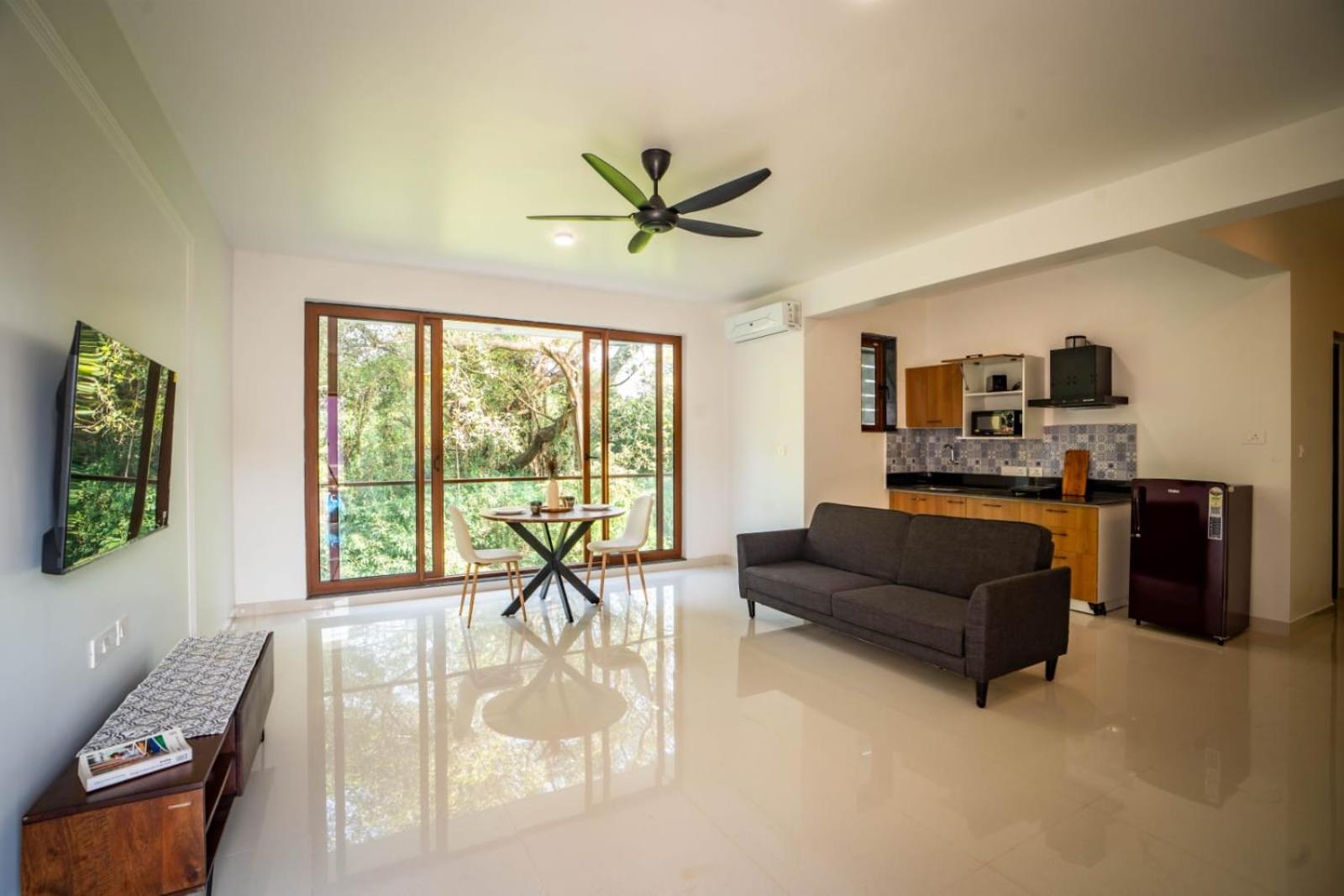 Mistral By The Sea Aparthotel Benaulim Exterior photo